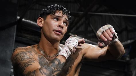 xbideo6|Ryan Garcia expelled by WBC after using racial slurs in livestream.